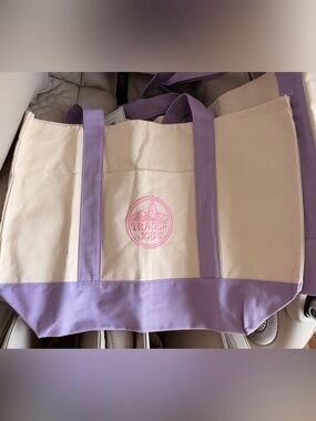 Brand New Trader Joe’s Canvass Large Tote (Price per Piece)